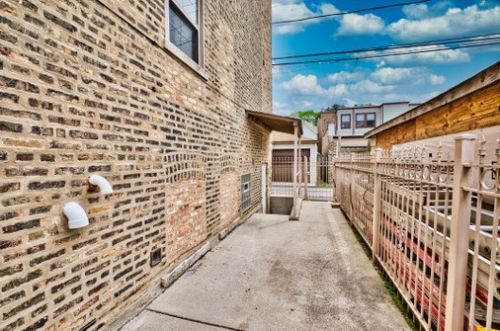 3514 Hamlin Ave, Chicago IL  60618-5018 exterior