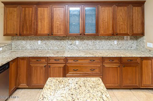 53 Confederate Ave, Bluffton SC 29910-7229 exterior