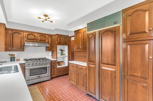 2374 Jenkinson Dr, Pittsburgh PA  15237-6620 exterior