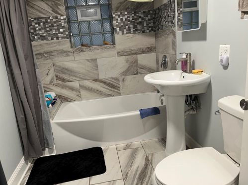 6047 Peoria St, Chicago IL 60621-2031 exterior