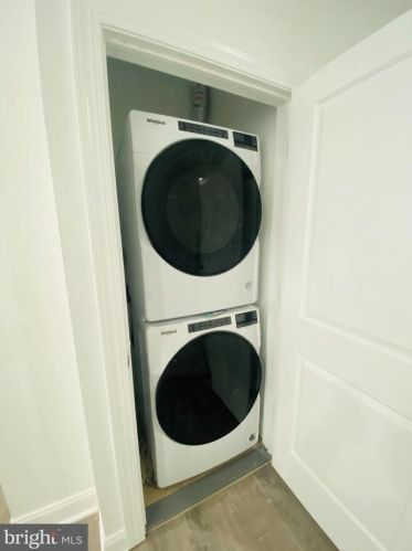 1725 Marshall St, Philadelphia PA 19120-0037 exterior