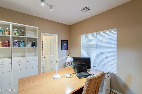 16026 10 St, Phoenix AZ 85086-0911 exterior