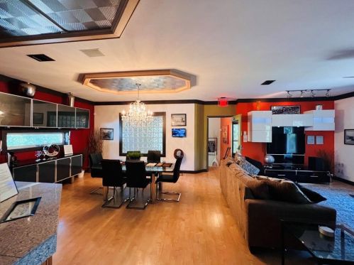 1301 1st St, Austin TX  78704-3038 exterior