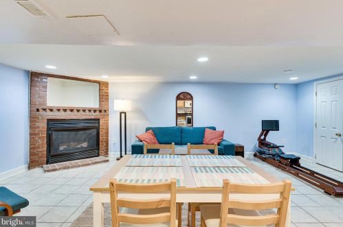 703 Taylor St, Washington DC 20017-2005 exterior