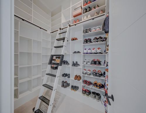 1305 4th Ct, Boca Raton FL  33432-1408 exterior