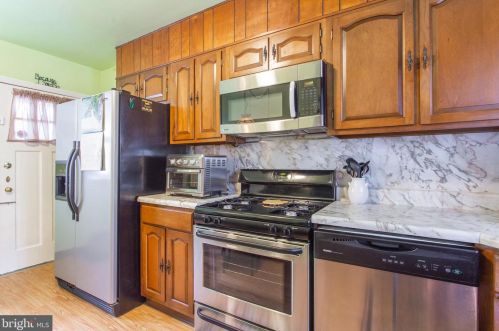 540 Riv Dr, Camden NJ 08110-2918 exterior