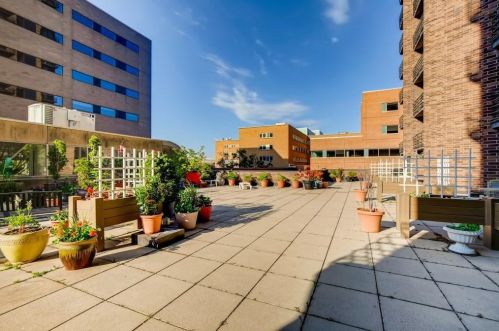 26 10th St, Saint Paul MN 55102-1042 exterior