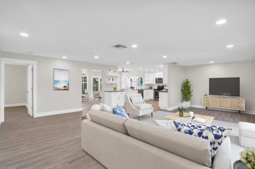 1410 Curlew Ave, Naples FL 34102-3405 exterior