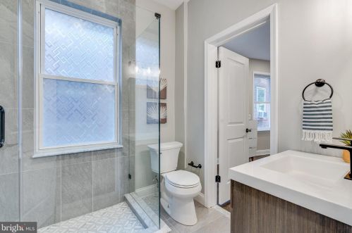 4425 Larchwood Ave, Philadelphia PA  19104-3915 exterior