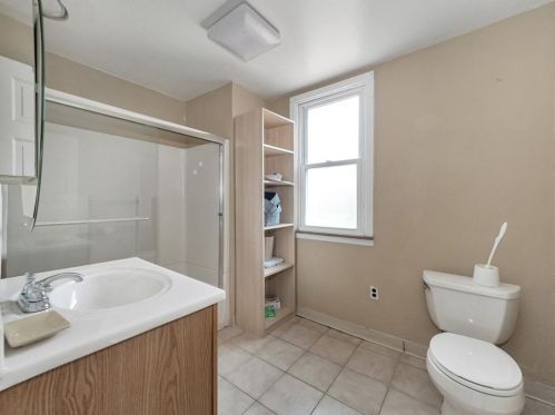 3016 Landis St, Pittsburgh PA 15204-1716 exterior