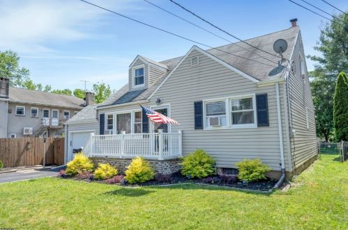 228 Victor St, Scotch Plains, NJ 07076-1422