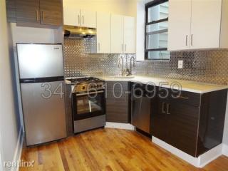 520 Metropolitan Ave, Brooklyn NY  11211-3542 exterior