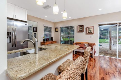 2004 Chickwood Ct, Tampa, FL 33618-1502