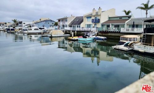 4555 Falkirk Bay, Oxnard CA 93035-3743 exterior