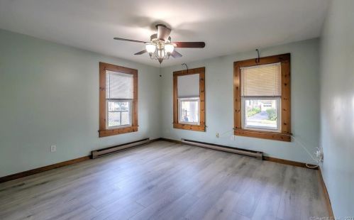 58 Washington St, Wallingford CT 06492-3530 exterior