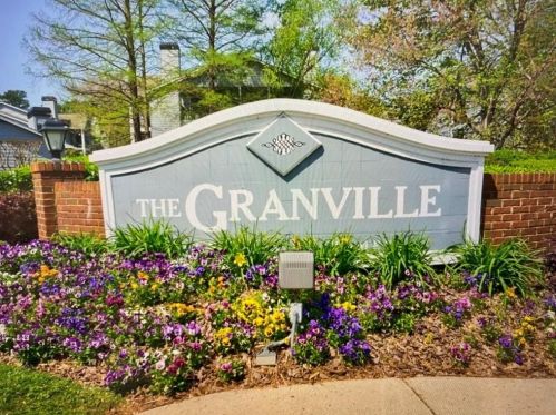 633 Granville Ct, Atlanta GA 30328-3443 exterior
