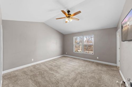 170 Village Circle Dr, Winfield MO 63389-2051 exterior