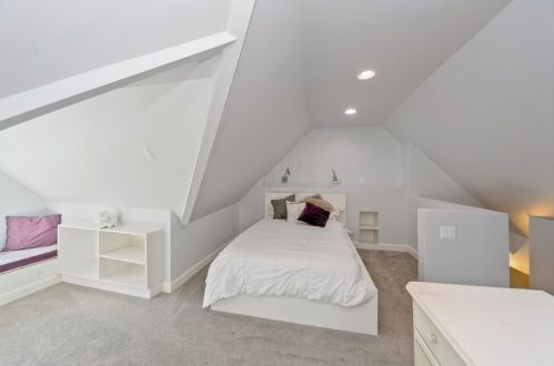 1814 Warner Ave, Chicago IL 60618-3031 exterior