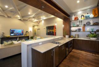 750 Orange Ave, Orlando FL  32801-7300 exterior