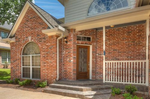 3062 Lake Island Dr, Montgomery TX  77356-5480 exterior