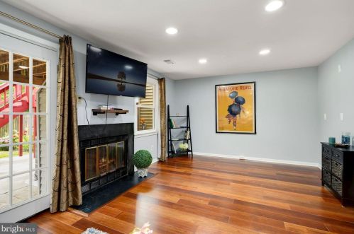 6406 Birchleigh, Alexandria VA 22315-3636 exterior