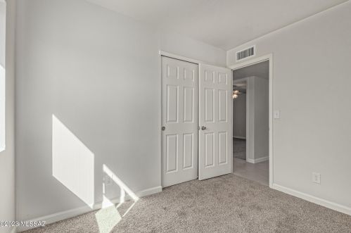 7227 Bellingham Dr, Tucson AZ  85730-3305 exterior