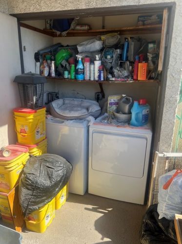 16136 Cornuta Ave, Bellflower CA 90706-4866 exterior