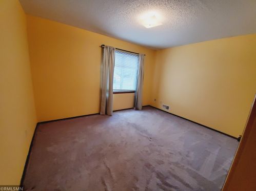 2447 Cowern Pl, Saint Paul MN 55109-4072 exterior