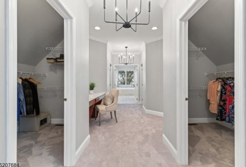 46 Morgan Dr, Sparta NJ 07871-3567 exterior