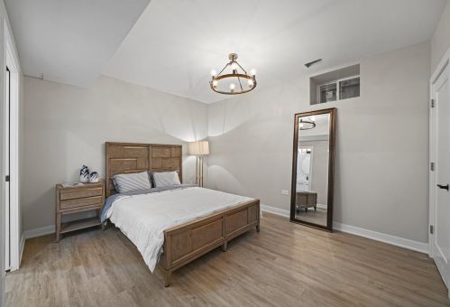 1933 Ohio St, Chicago IL 60624-1047 exterior