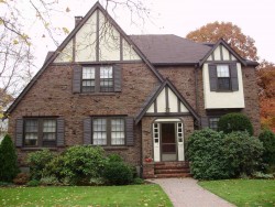 16 Charlotte Rd, Newton, MA 02459-1708