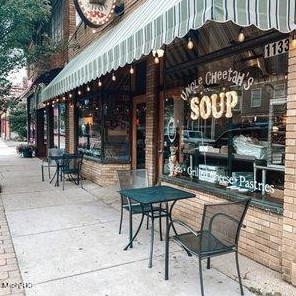 836 Sigsbee St, Grand Rapids MI 49506-2539 exterior