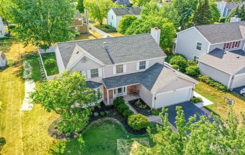 935 Stone Crk Cir, Bull Valley IL 60014-1938 exterior