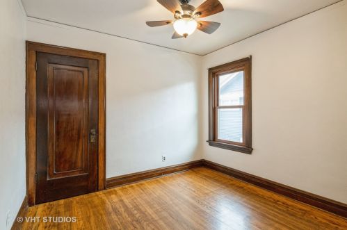 1517 Hickory St, Waukegan IL 60085-1942 exterior