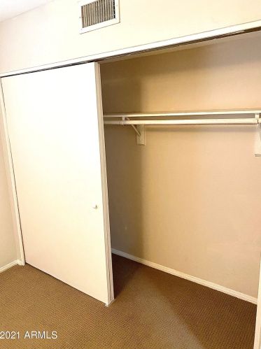 2701 Cactus Rd, Phoenix AZ 85029-2222 exterior