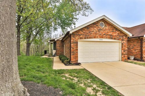 5565 Pierre Ct, Saint Louis, MO 63128-4185