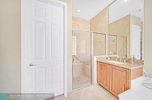 6786 Watertown Dr, Boynton Beach FL 33437-3922 exterior