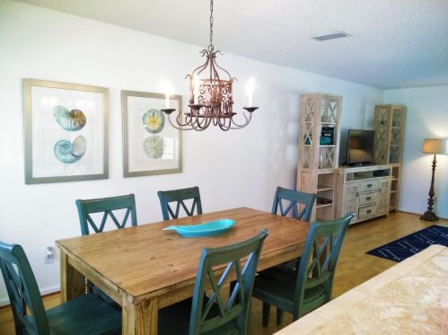 2025 Ocean Dr, Fort Pierce FL  34949-3366 exterior