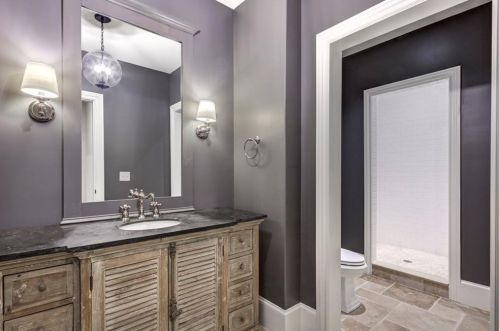 4200 Glengary Dr, Atlanta GA  30342-3508 exterior