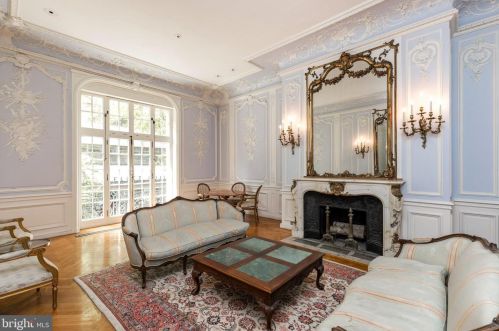 1629 Locust St, Philadelphia PA 19139-4515 exterior