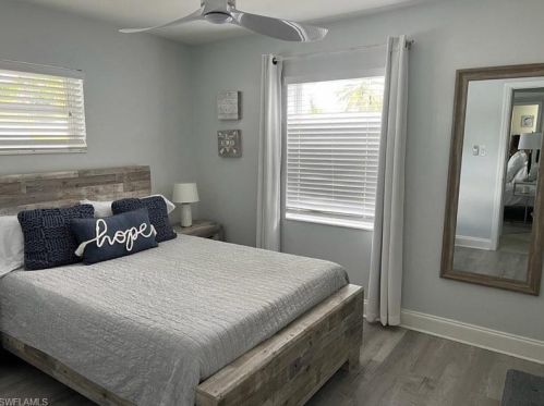 771 94 Ave, Naples FL 34108-2448 exterior