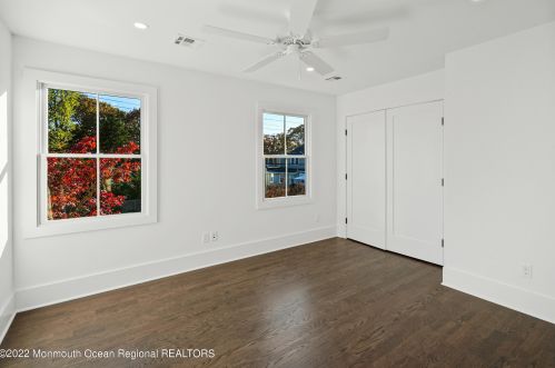 1042 4th Ave, Belmar NJ  07719-3364 exterior