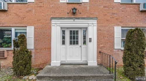 6 Rustic Cir, Montvale, NJ 07645-1604