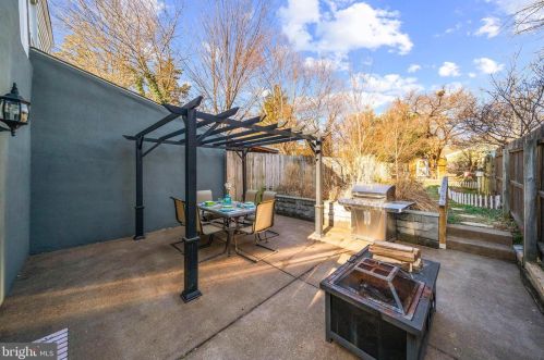 622 Johnson St, Philadelphia PA 19144-3705 exterior