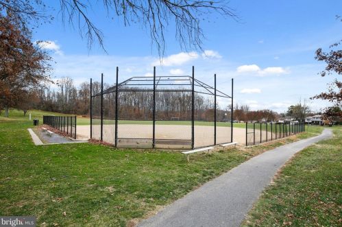 4216 Landgreen St, Rockville MD 20853-2731 exterior