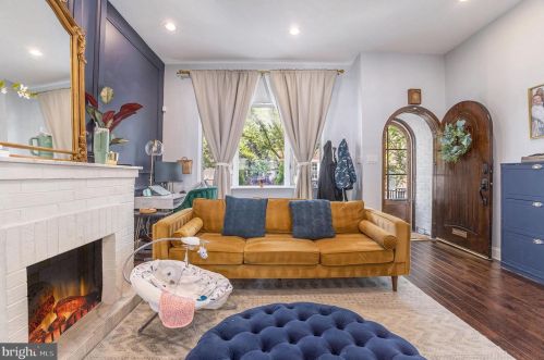 1837 12th St, Philadelphia, PA 19148-2105