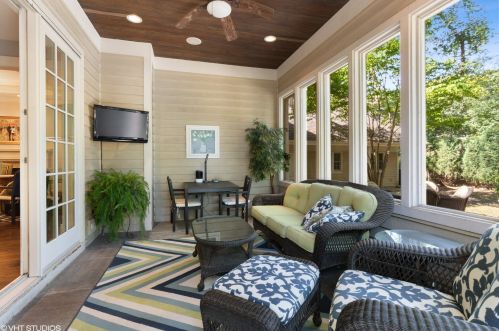 6852 Tonty Ave, Chicago IL 60646-1338 exterior