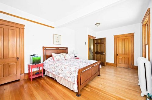 2240 Roslyn Ave, Duluth MN 55803-2330 exterior