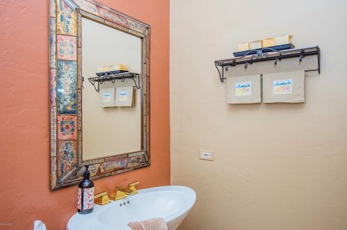 5829 Golden Eagle Dr, Tucson AZ 85750-0817 exterior