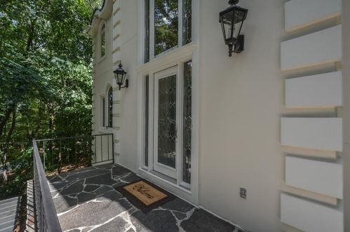 1685 Brandon Hall Dr, Atlanta GA 30350-3704 exterior